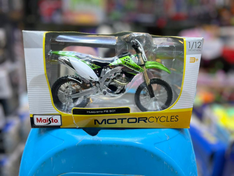 ماکت موتور مایستو مدل Kawasaki مقیاس ۱/۱۲