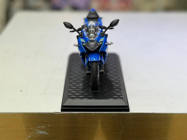 ماکت فلزی موتور سوزوکی. GSX. ۱/۱۲